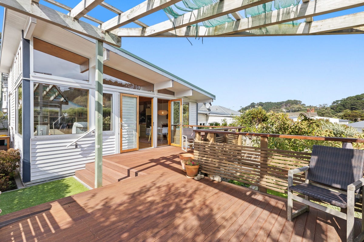 74 Hamilton Road, Hataitai, Wellington - Carousel 2