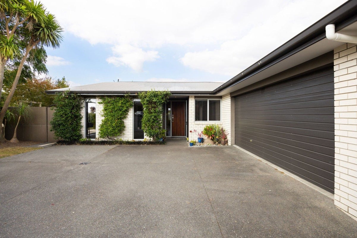 22 Santiago Place, Flagstaff, Hamilton - Carousel 3