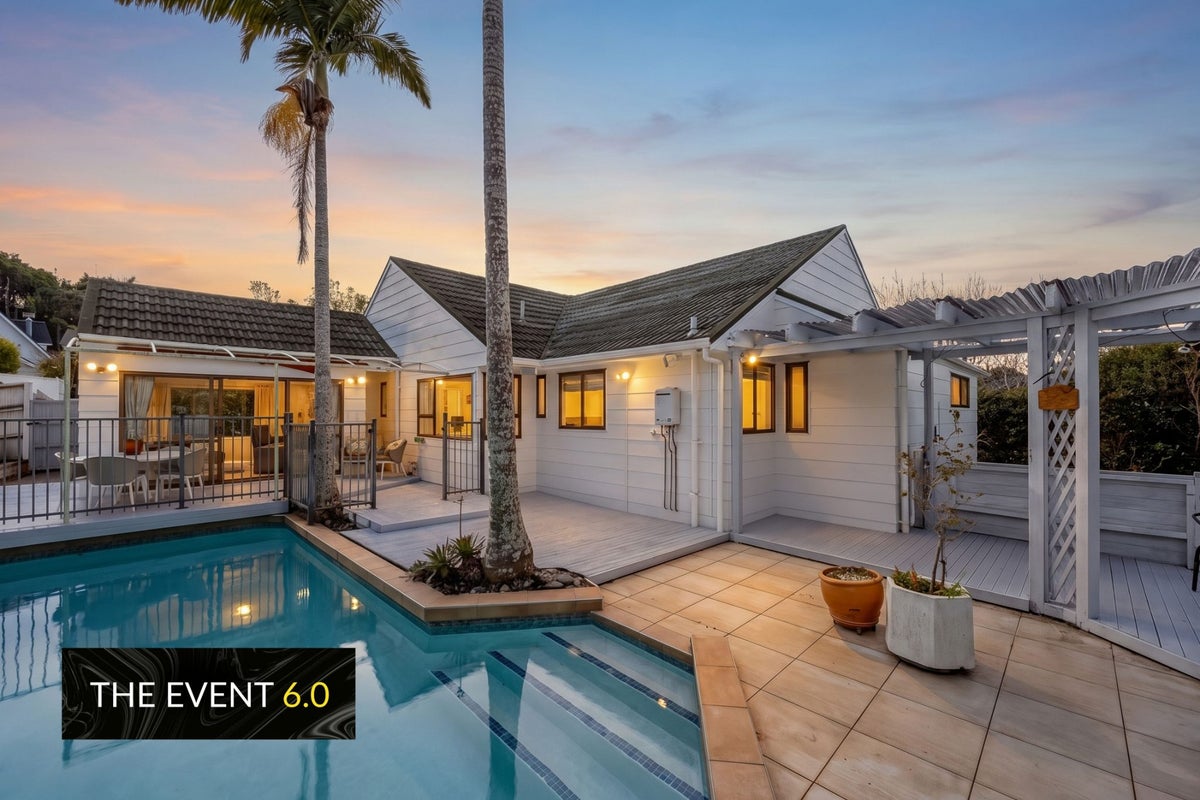 203 Chelsea View Drive, Chatswood, Auckland - Carousel 1