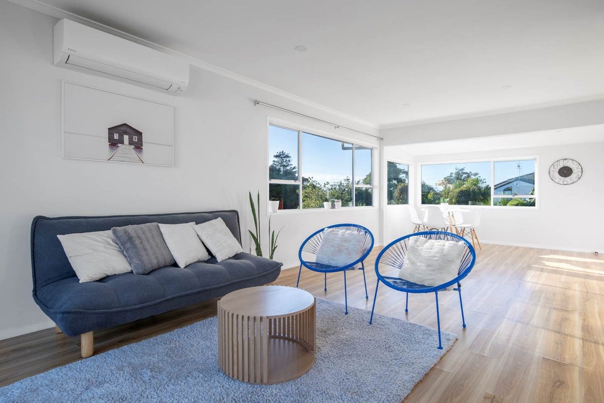 1/4 Tui Glen Road, Birkenhead, Auckland - Carousel 2