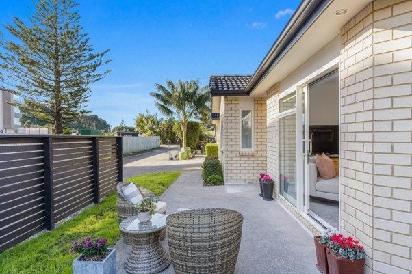 11 Annalise Place, Orewa, Orewa - Carousel 2
