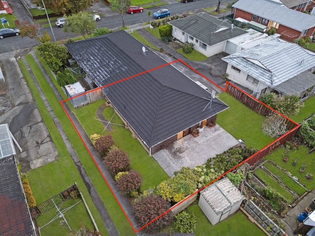 6B Ballater Place, Highland Park, Auckland - Carousel 21
