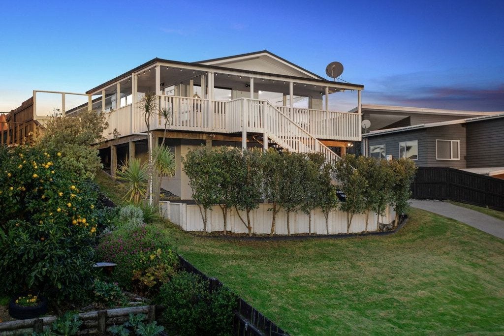 396 Harbour Road, Ohope, Ohope - Carousel 1