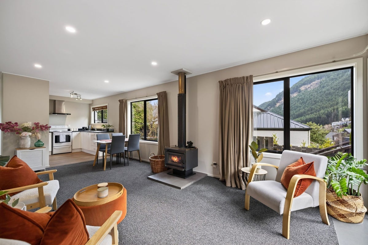 6A Watts Road, Fernhill, Queenstown - Carousel 2