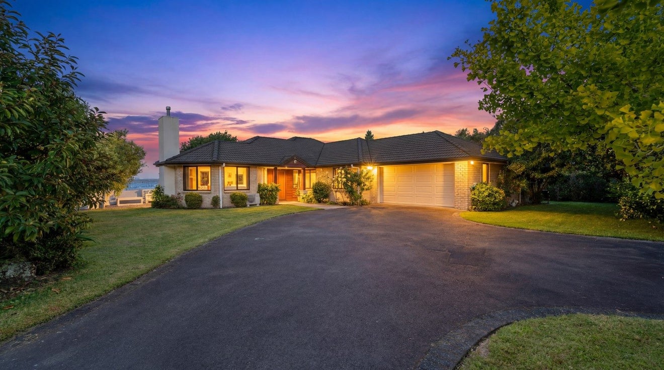 20 Gemini Place, Kawaha Point, Rotorua - Carousel 2