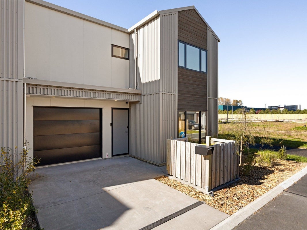 9 Gecko Lane, Hamilton Lake, Hamilton - Carousel 1