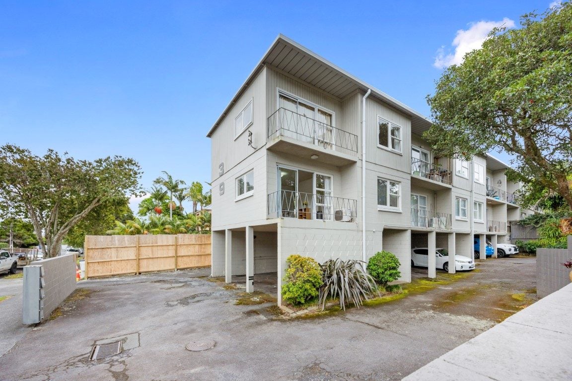 1/39 Bellevue Road, Mount Eden, Auckland - Carousel 1
