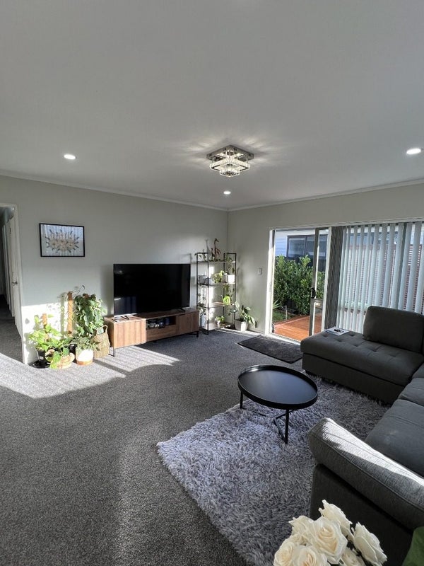 2/19 Oratu Place, Manurewa, Auckland - Carousel 2