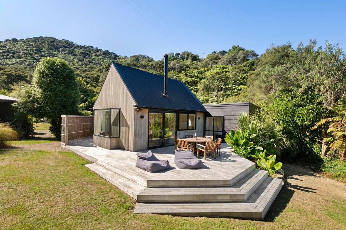 0 Lochmara Bay, Lochmara Bay, MARLBOROUGH SOUNDS - Carousel 2