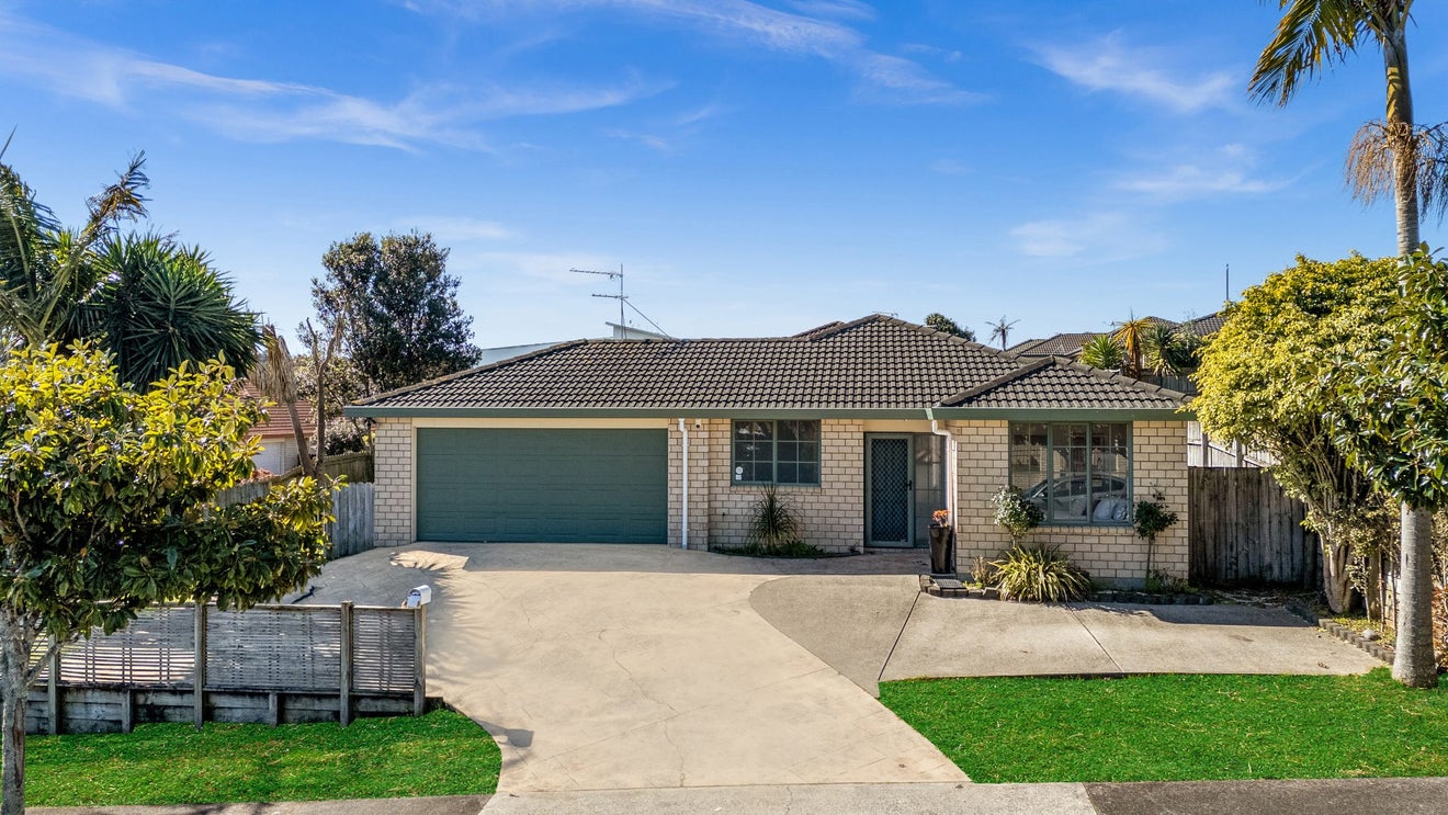 14 Mt Lebanon Crescent, The Gardens, Auckland - Carousel 1