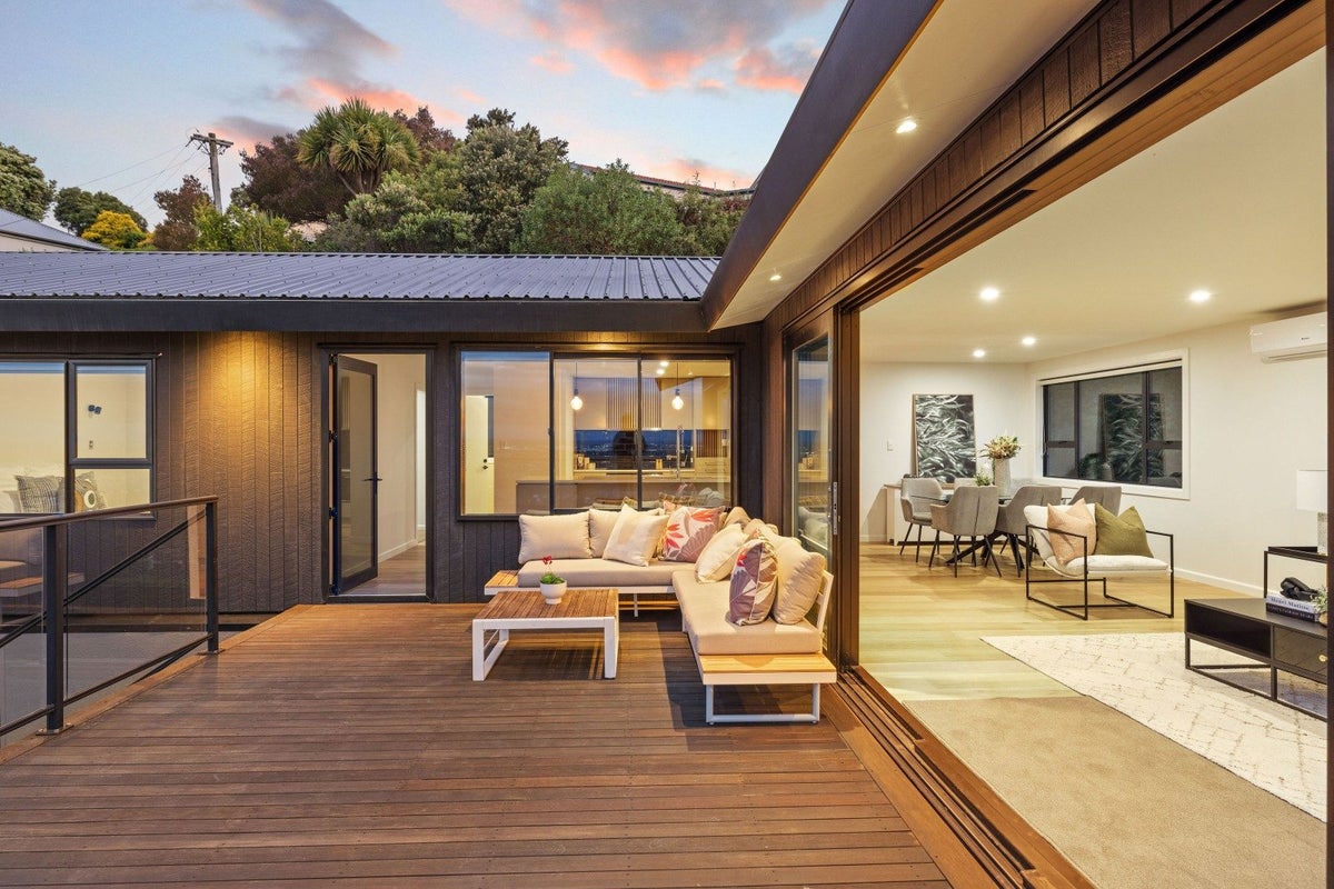 76 Huntsbury Avenue, Huntsbury, Christchurch - Carousel 2