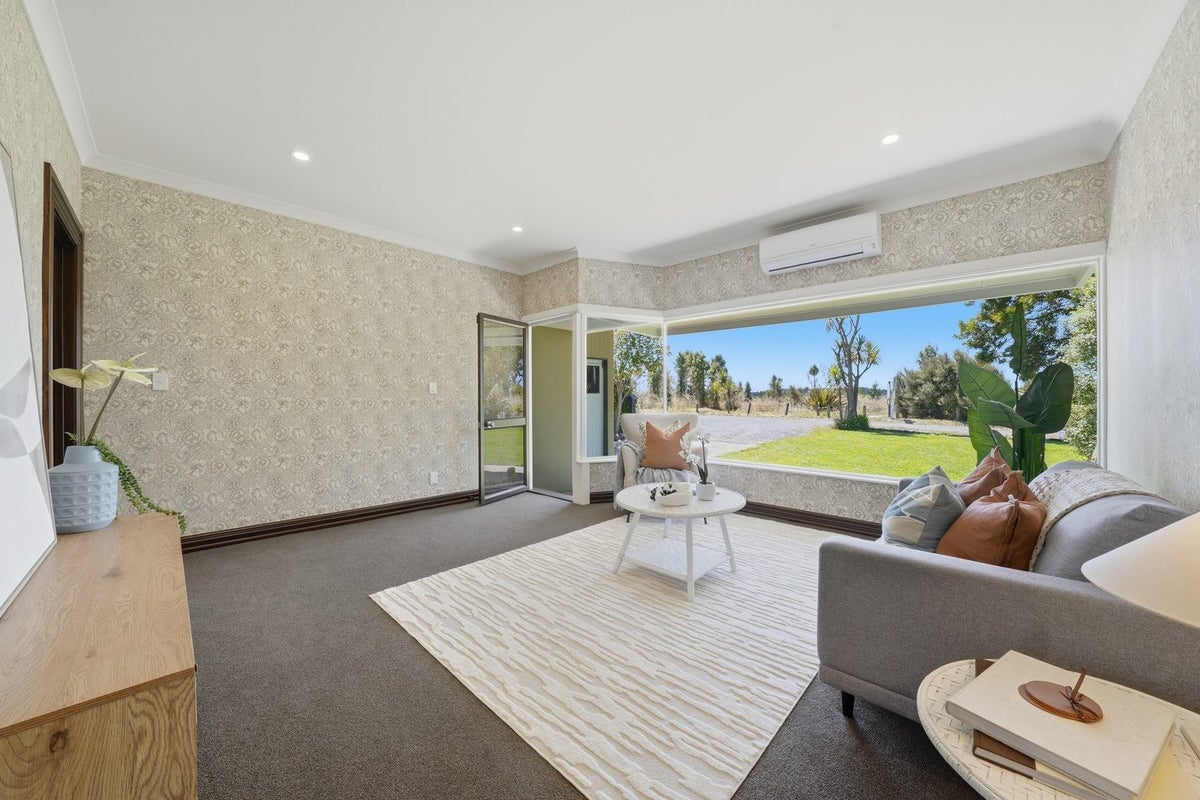 4 Achilles Parade, The Pines Beach, The Pines Beach - Carousel 2