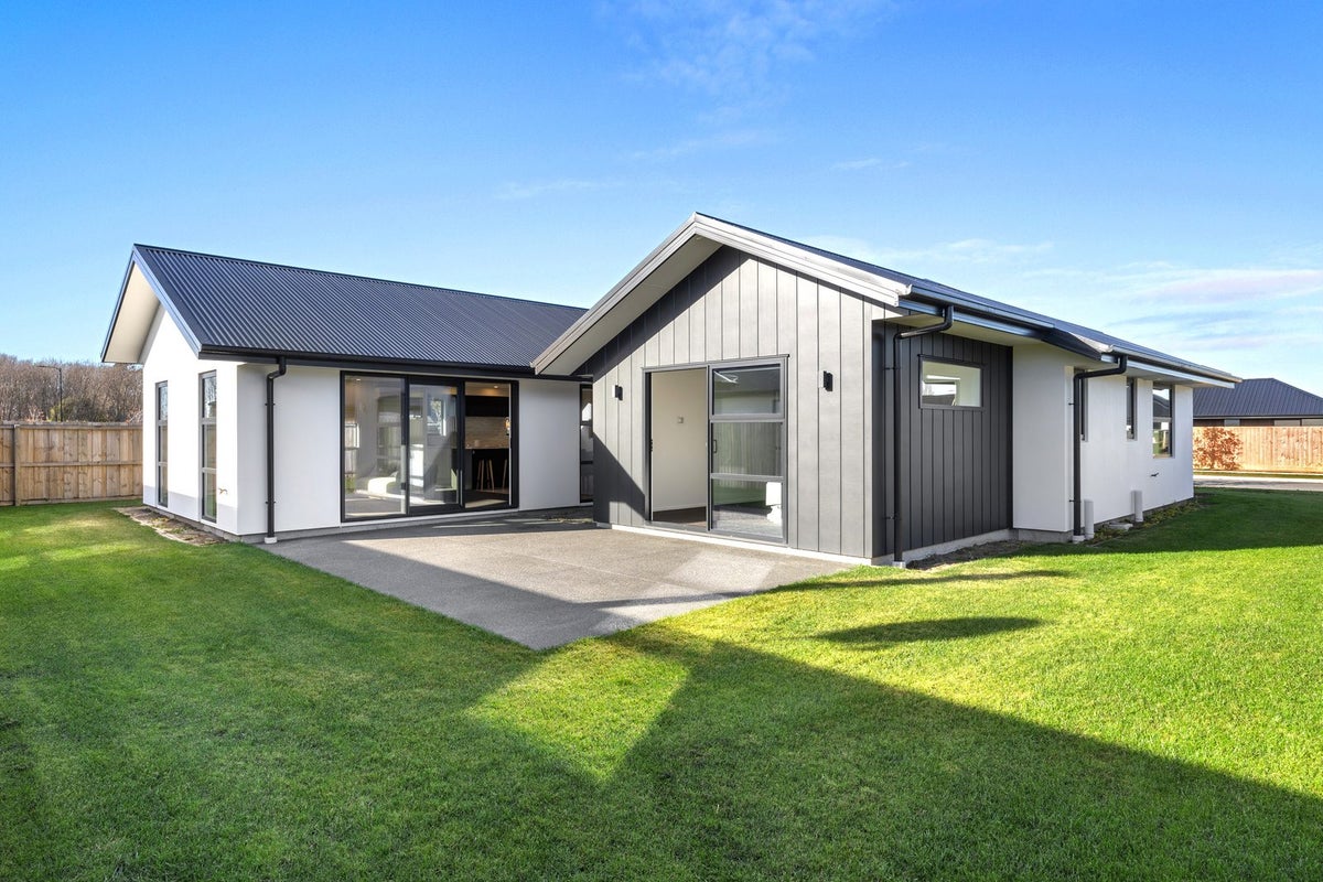 3 Cutler Street, Woodend, Woodend - Carousel 1