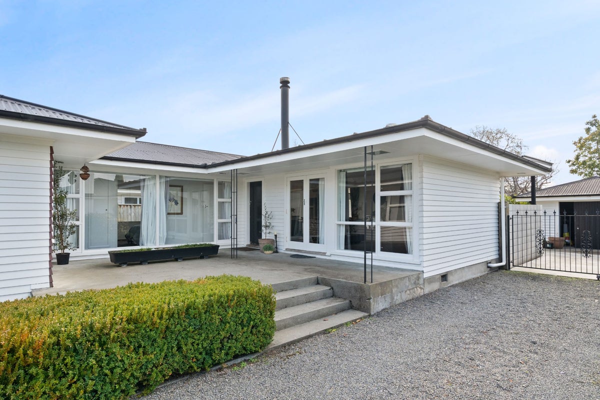 14 Miro Street, Lansdowne, Masterton - Carousel 2