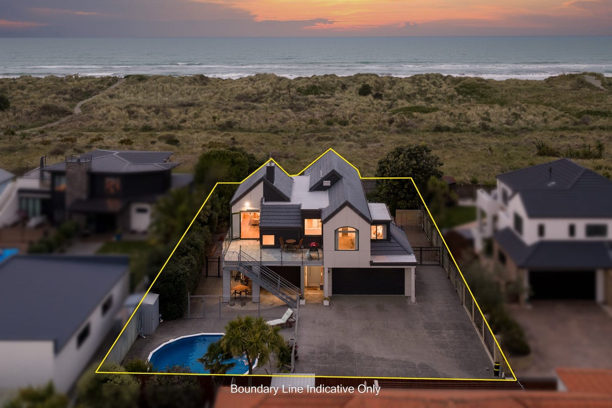 9 Driftwood Lane, Waimairi Beach, Christchurch - Carousel 1