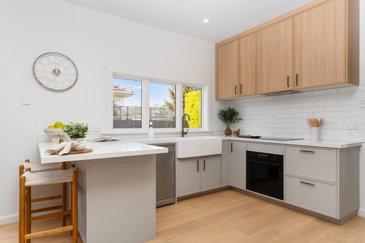 12 Koromiko Street, Saint Martins, Christchurch - Carousel 2