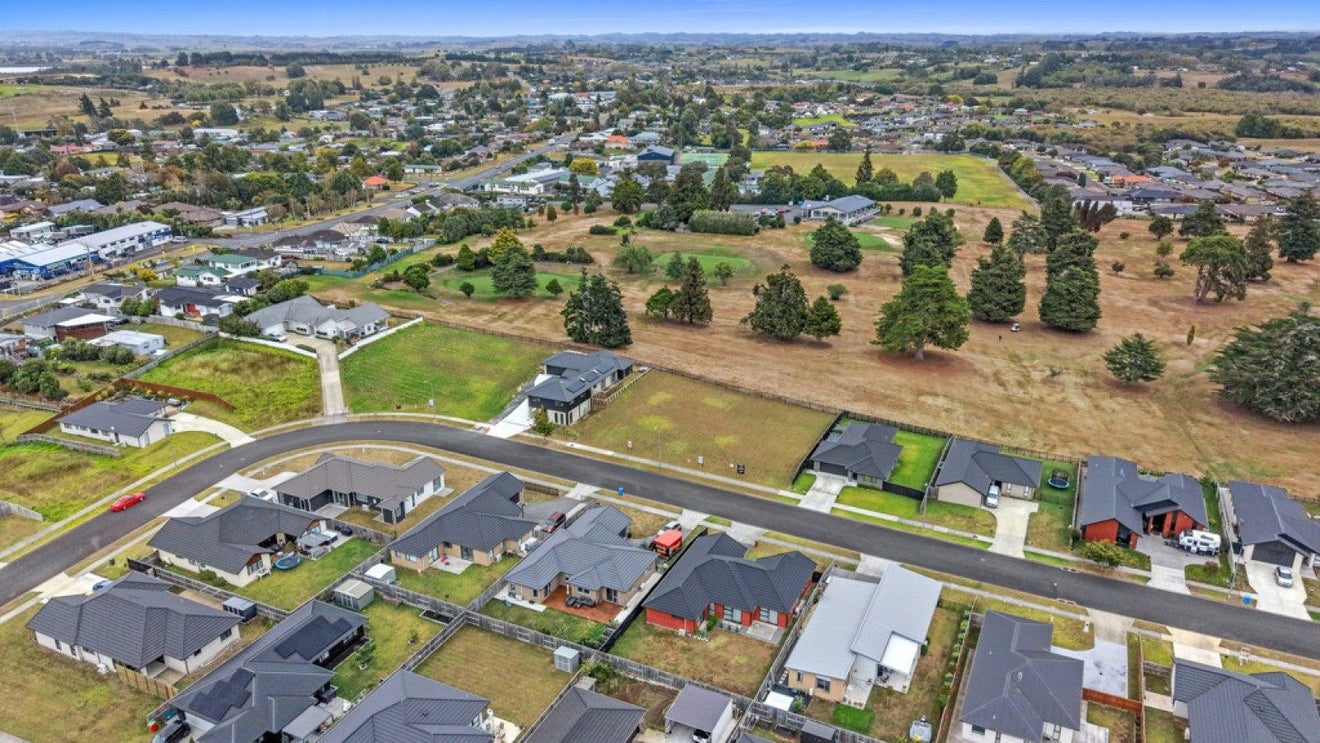 24 Murray Ward Drive, Te Kauwhata, Te Kauwhata - Carousel 26