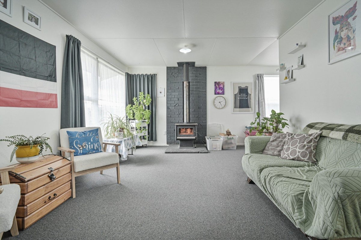 12 Liverpool Crescent, Flaxmere, Hastings - Carousel 2