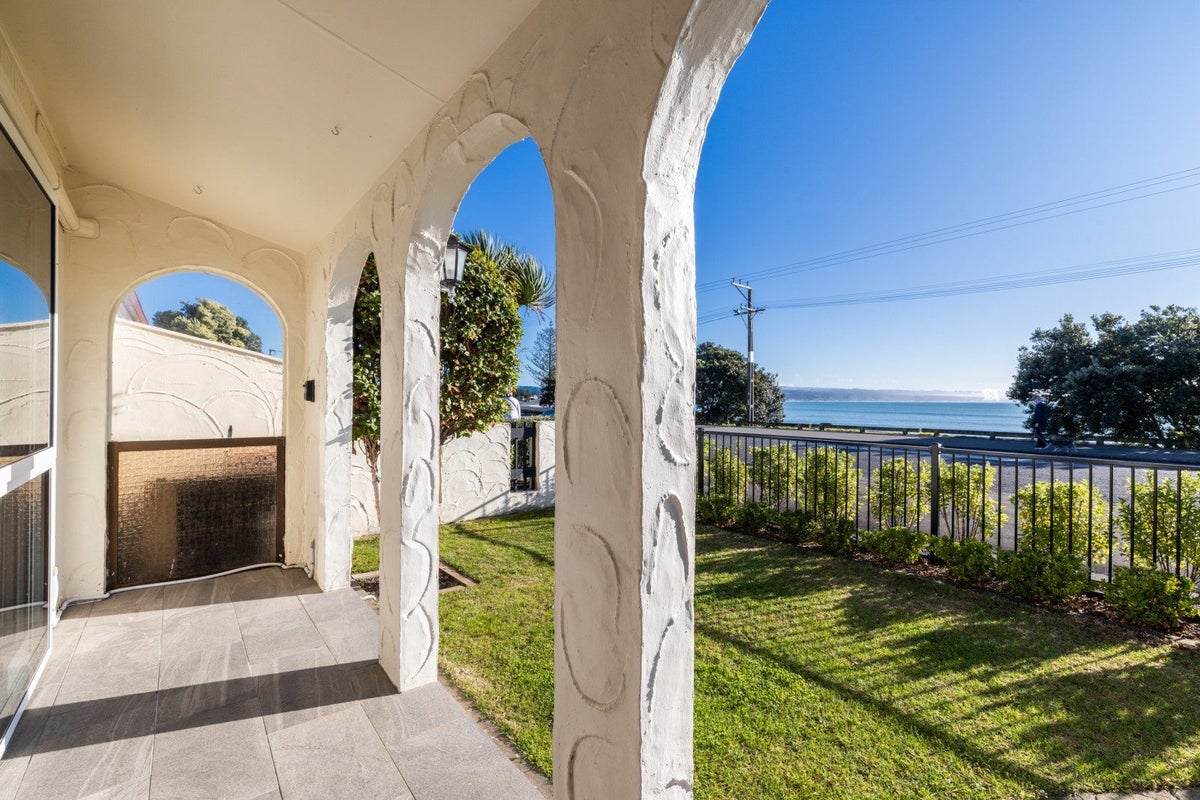 24 Charles Street, Westshore, Napier - Carousel 20