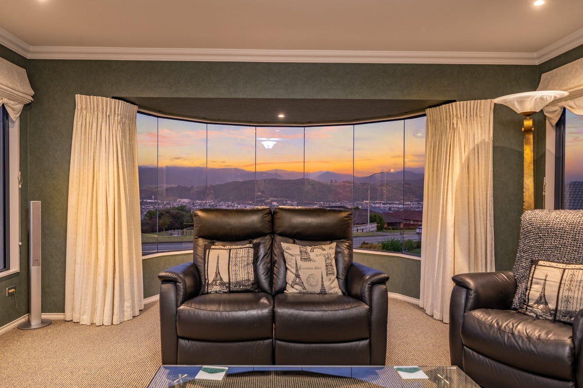 47 Kirton Drive, Riverstone Terraces, Upper Hutt - Carousel 2
