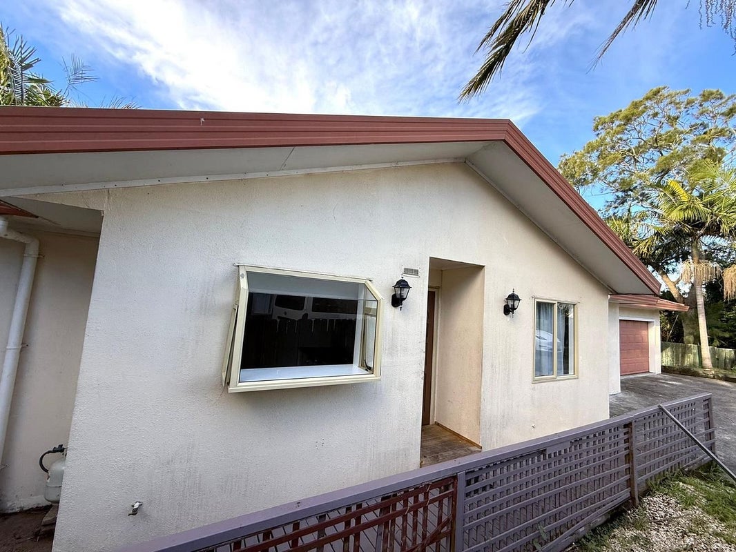 33A Whittle Place, New Windsor, Auckland - Carousel 2