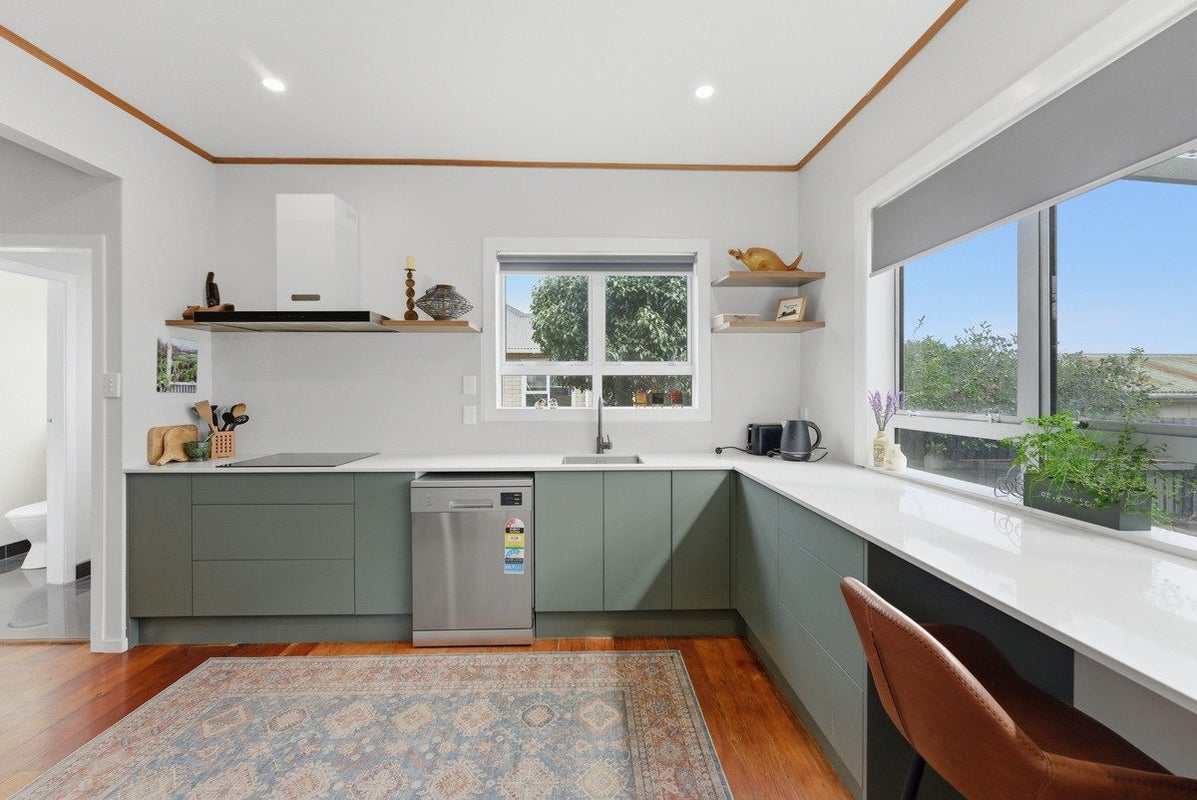 16 Maranui Street, Welbourn, New Plymouth - Carousel 1