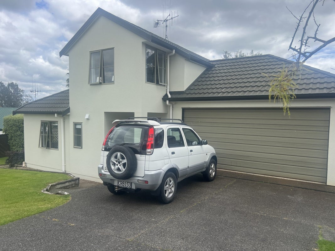 2 Smylie Close, Ohauiti, Tauranga - Carousel 1