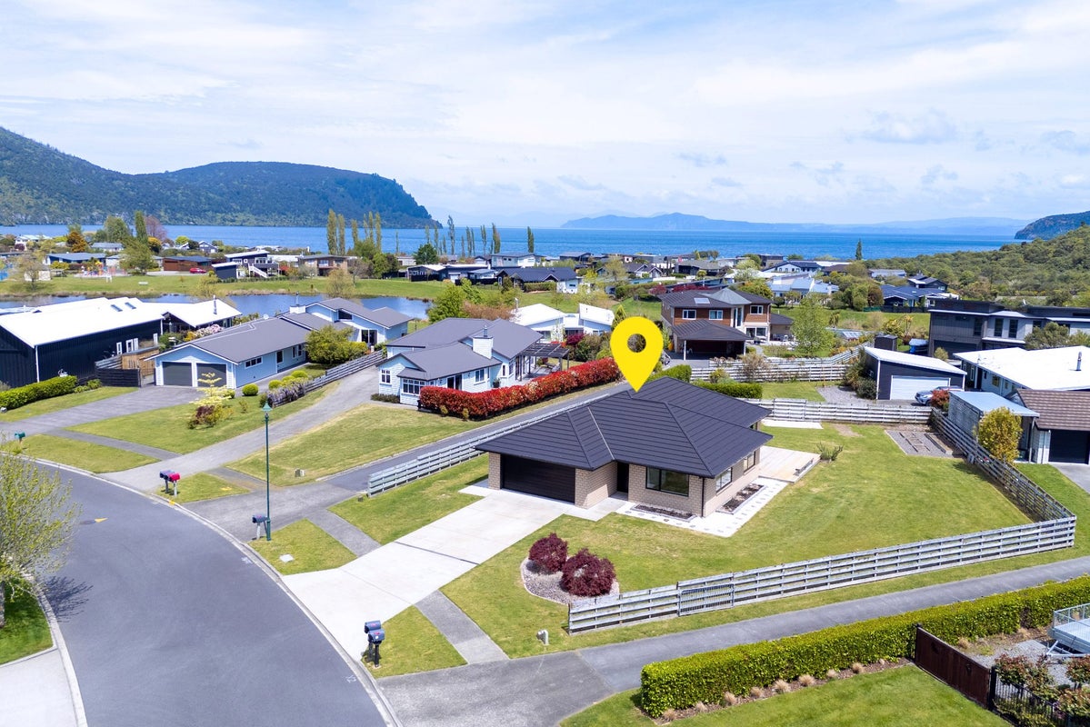 27 Pukeko Way, Kinloch, Taupo - Carousel 24