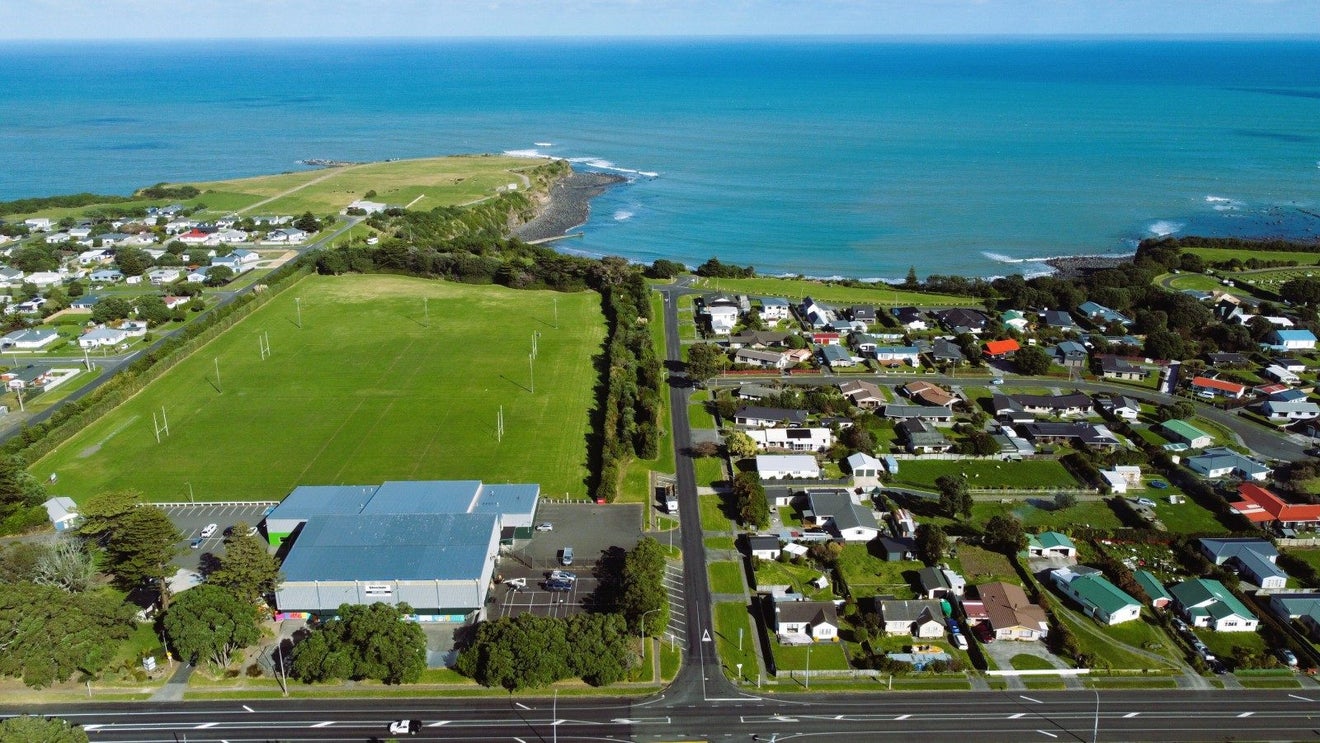 158 Tasman Street, Opunake - Carousel 28