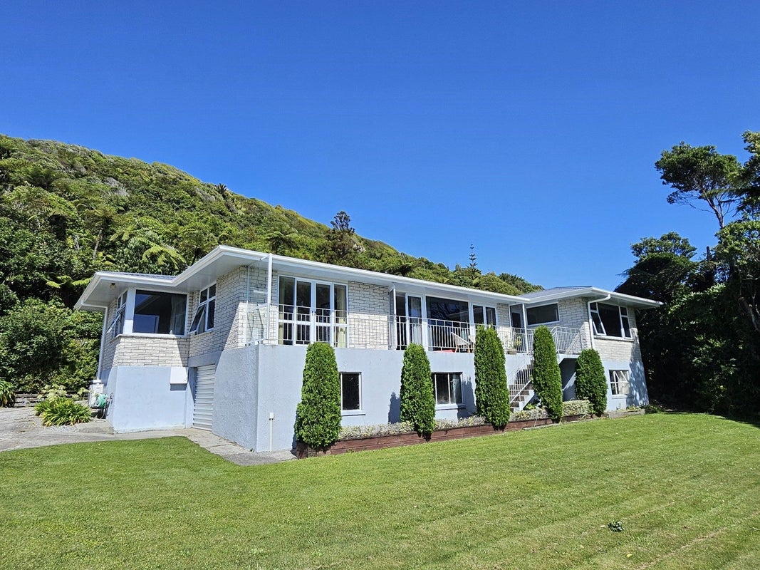 127 Main South Road, Karoro, Greymouth - Carousel 1