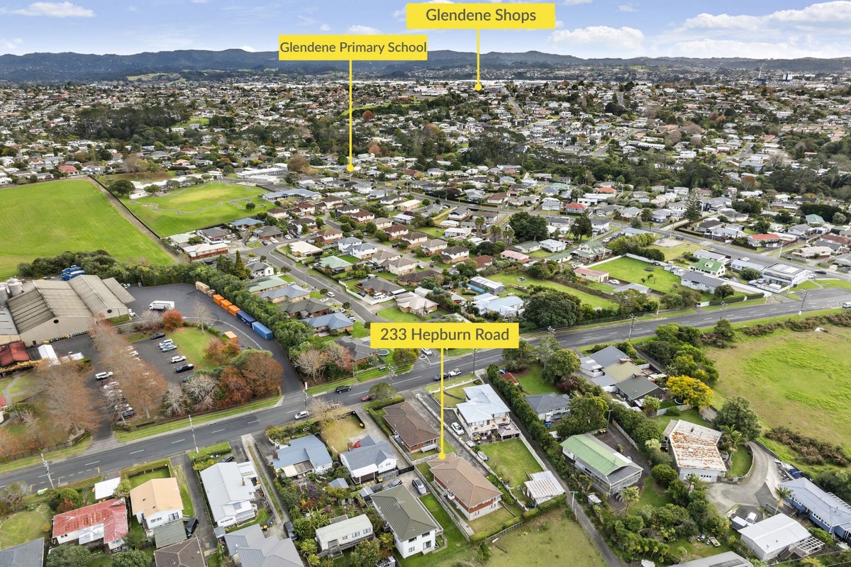 233 Hepburn Road, Glendene, Auckland - Carousel 31