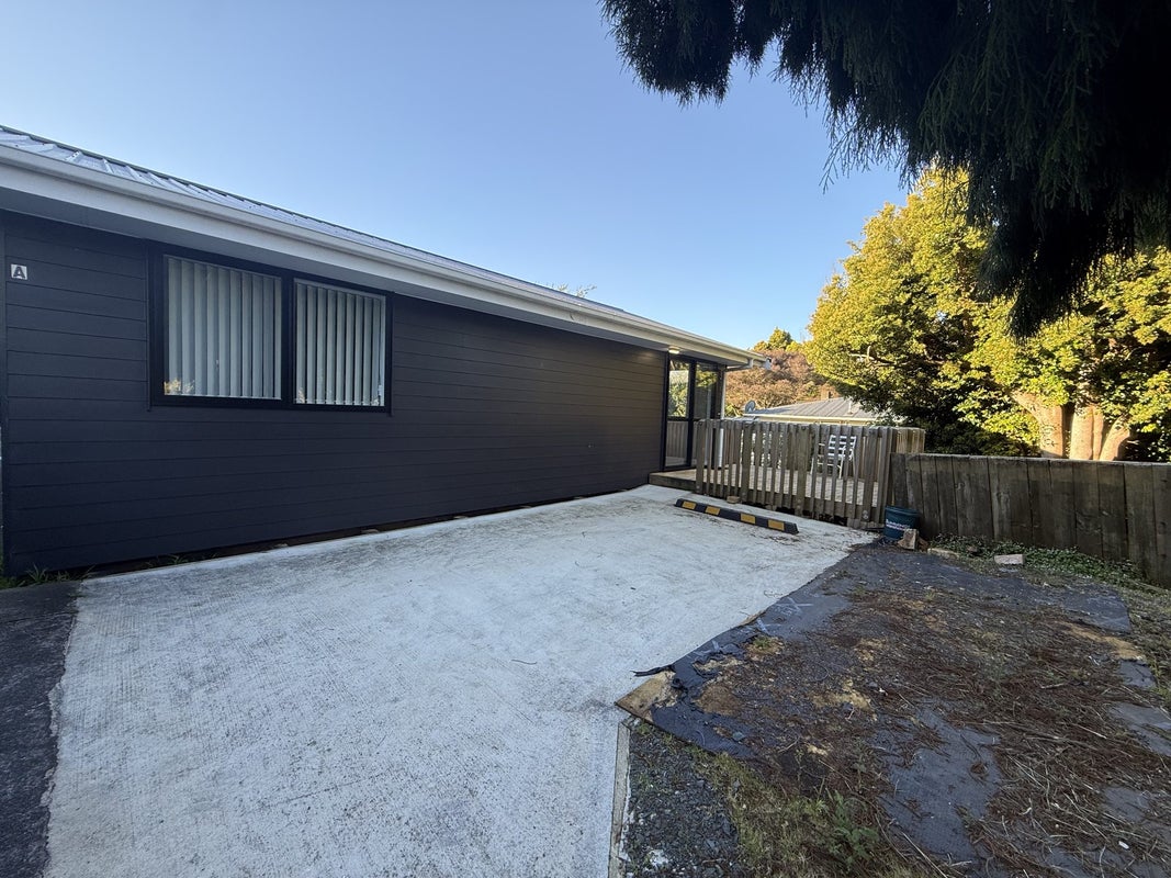 209A Henderson Valley Road, Henderson Valley, Waitakere City, Auckland - Carousel 2