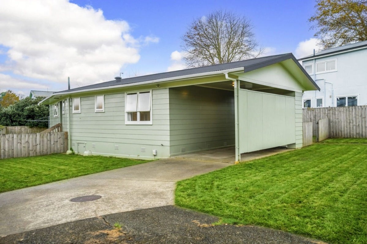 16 Raurimu Avenue, Onerahi, Whangarei - Carousel 1