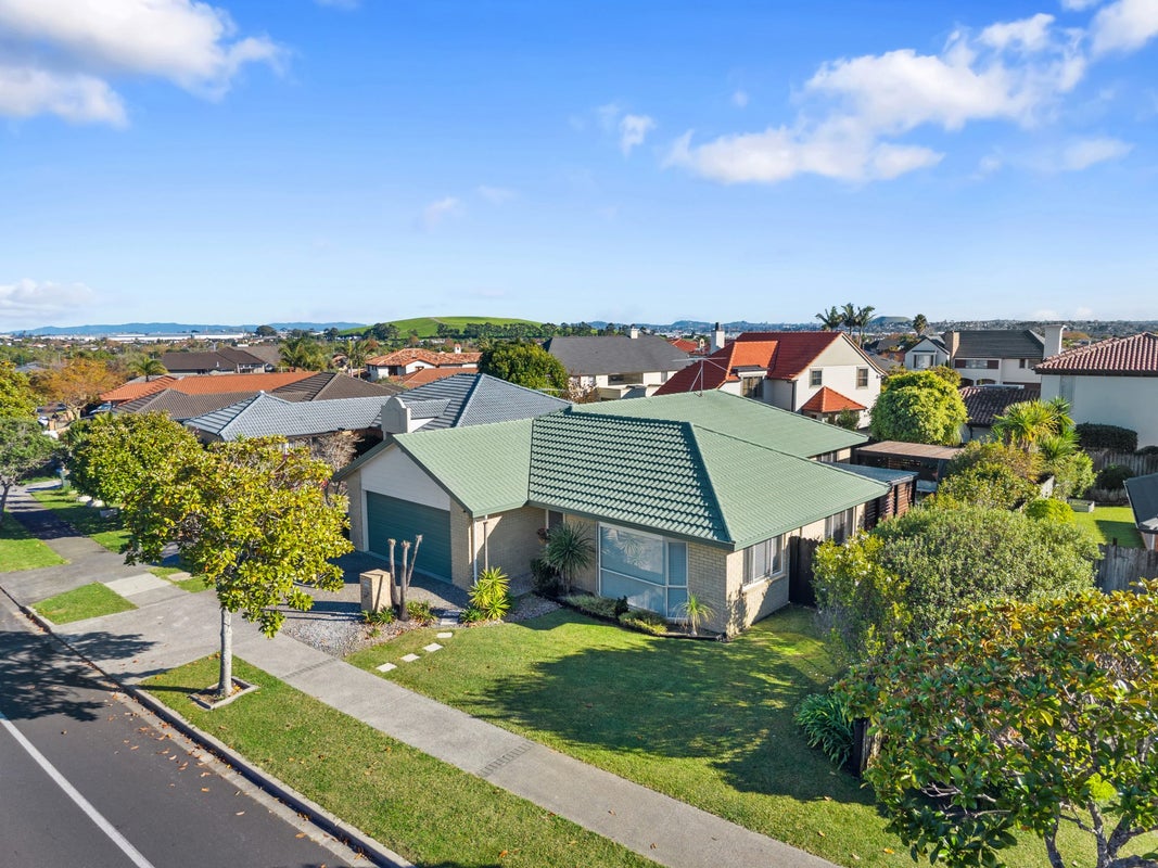 235 Kilkenny Drive, East Tamaki Heights, Auckland - Carousel 1
