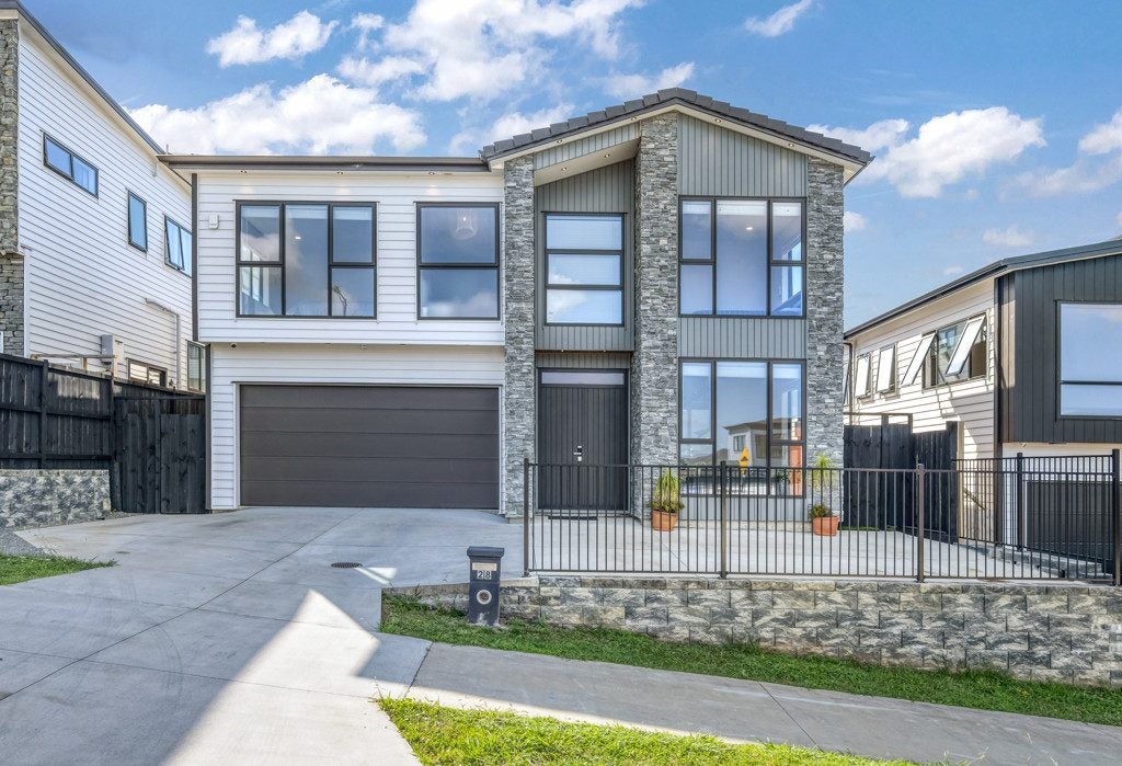 28 Black Shed Road, Flat Bush, Auckland - Carousel 1