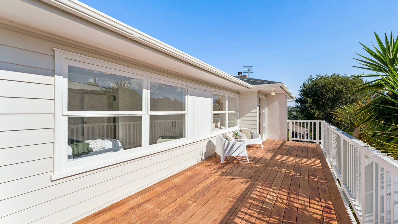 1/26 Coroglen Avenue, Birkenhead, Auckland - Carousel 1