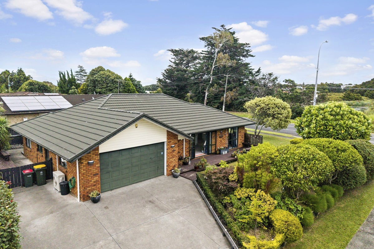 52 Wattle Farm Road, Wattle Downs, Auckland - Carousel 1