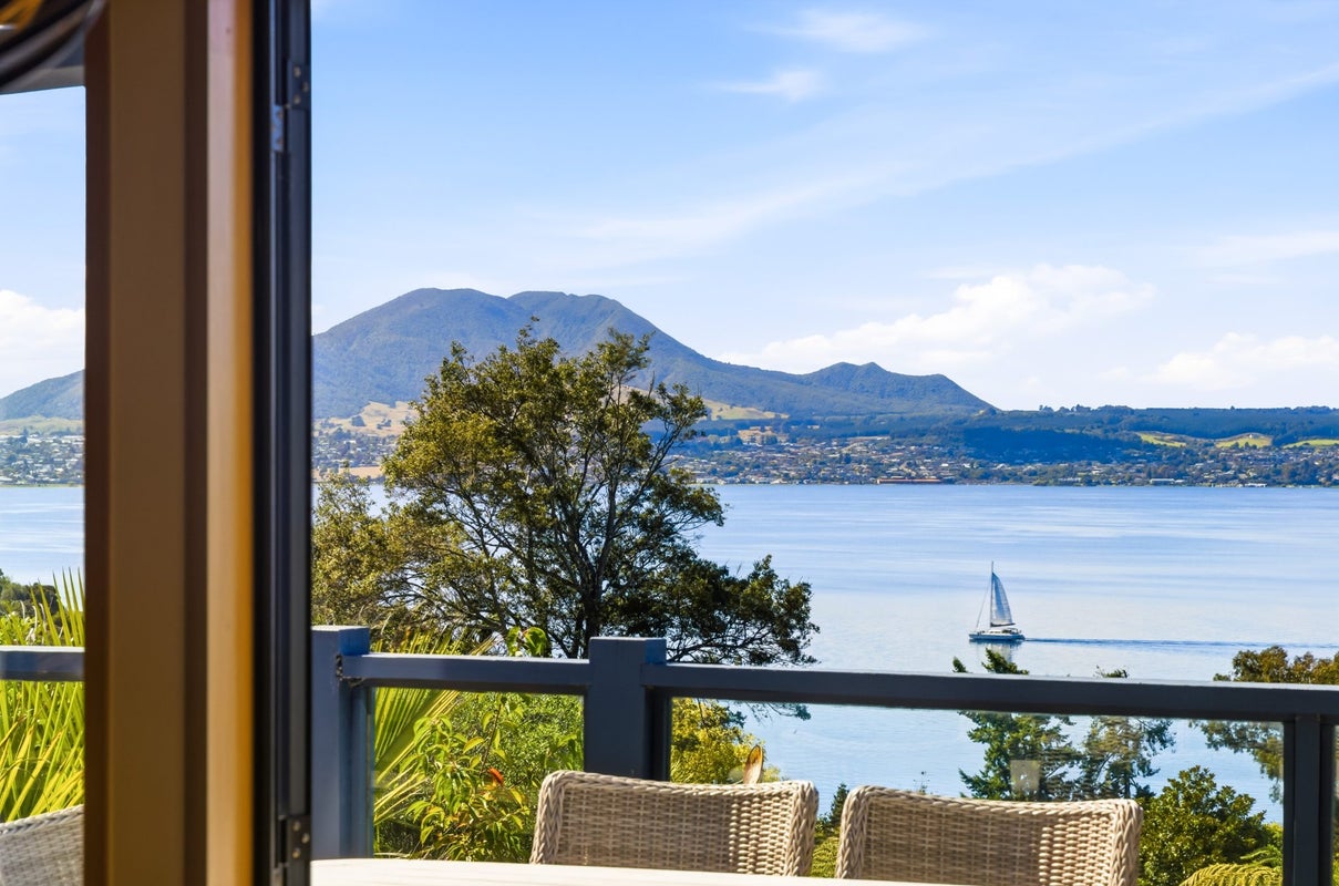 105 Wakeman Road, Acacia Bay, Taupo - Carousel 2
