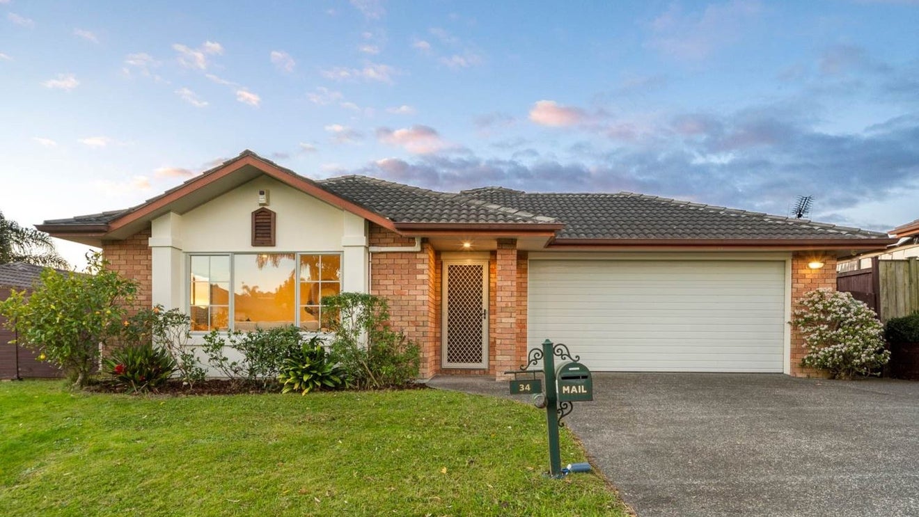 34 Rush Creek Drive, Westgate, Auckland - Carousel 1