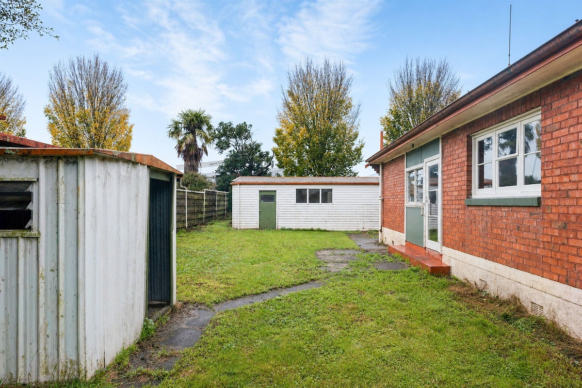 2A Wha Street, Frankton, Hamilton - Carousel 10
