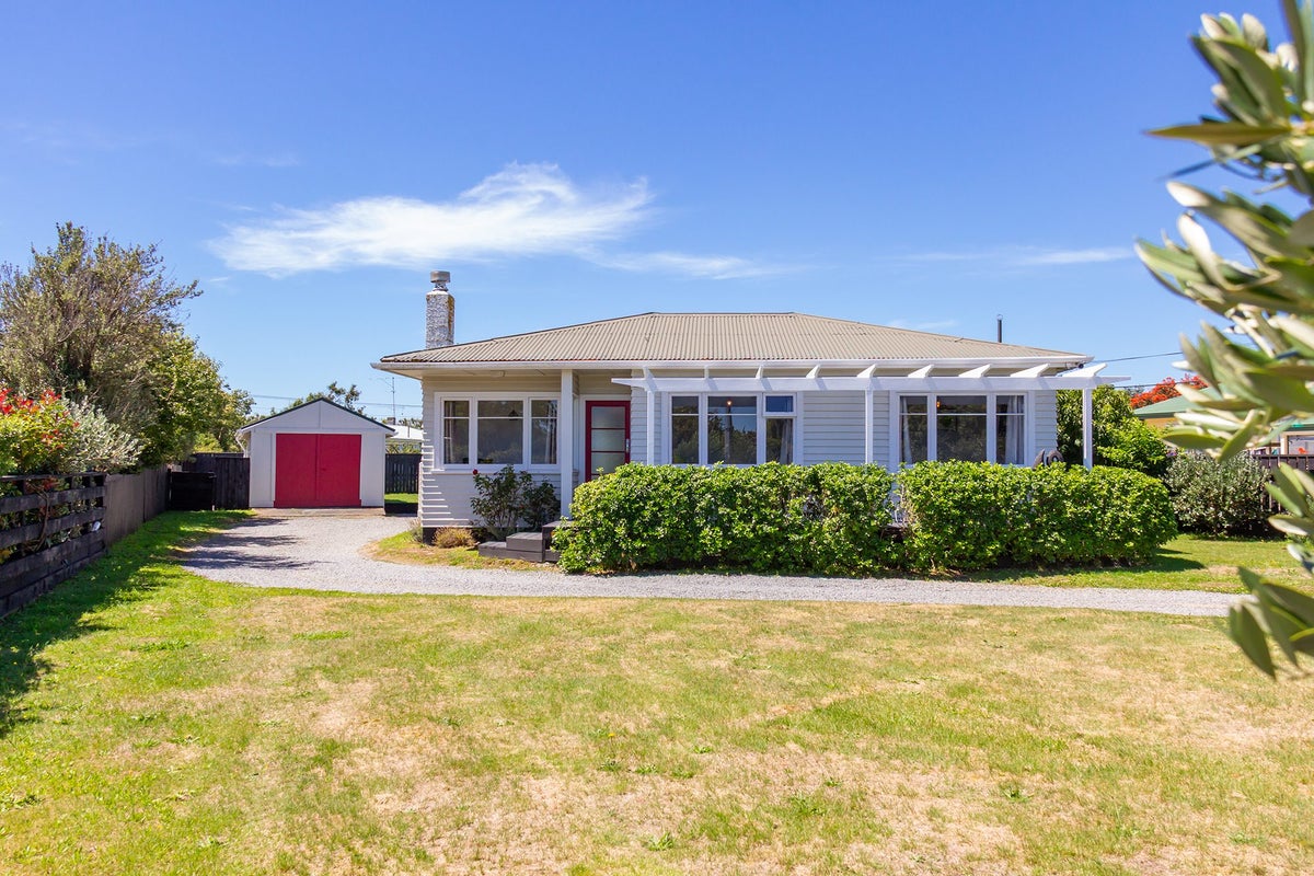45 Cologne Street, Martinborough - Carousel 1