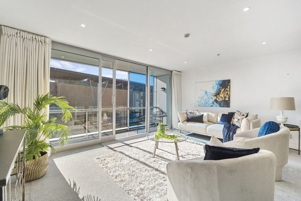 6A/42 Cable Street, Te Aro, Wellington - Carousel 2