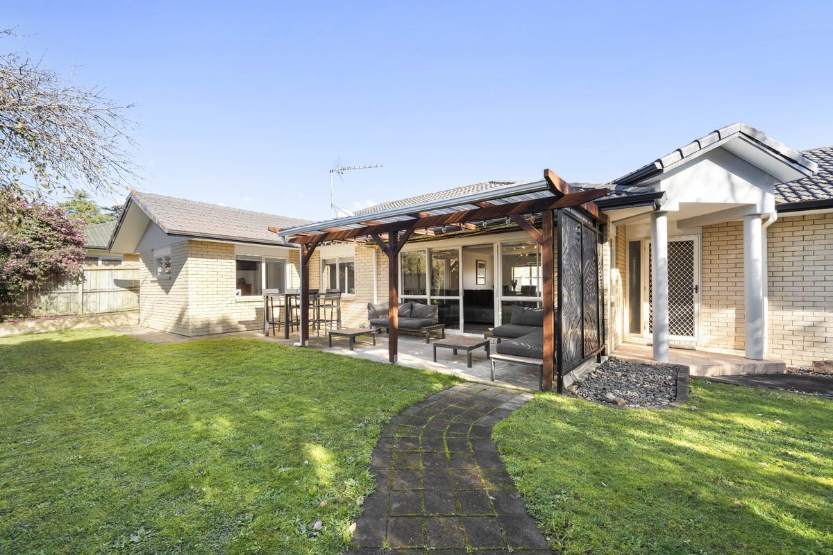 35 Carisbrook Crescent, Papakura, Papakura - Carousel 2