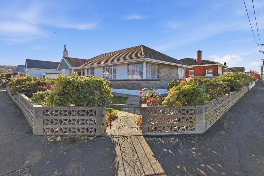 132 Macandrew Road, South Dunedin, Dunedin - Carousel 1