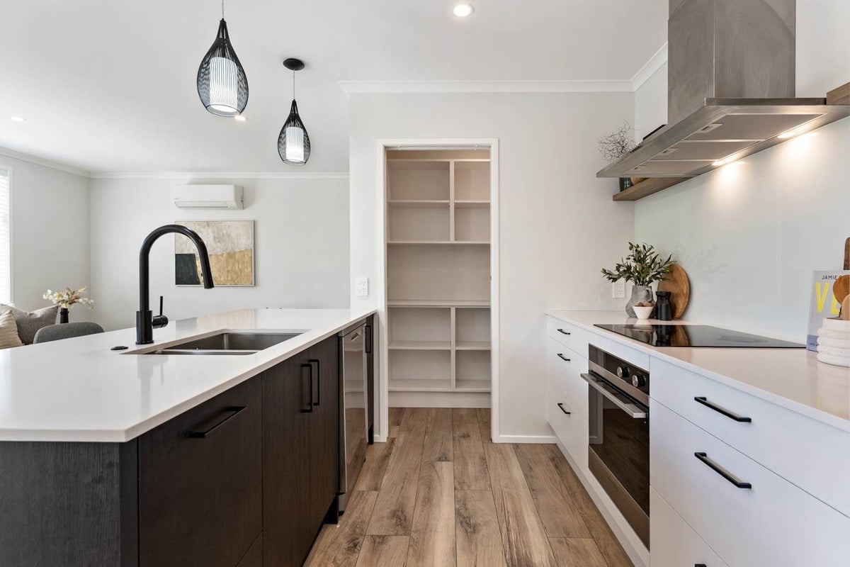 2 Routeburn Lane, Karaka, Papakura - Carousel 2