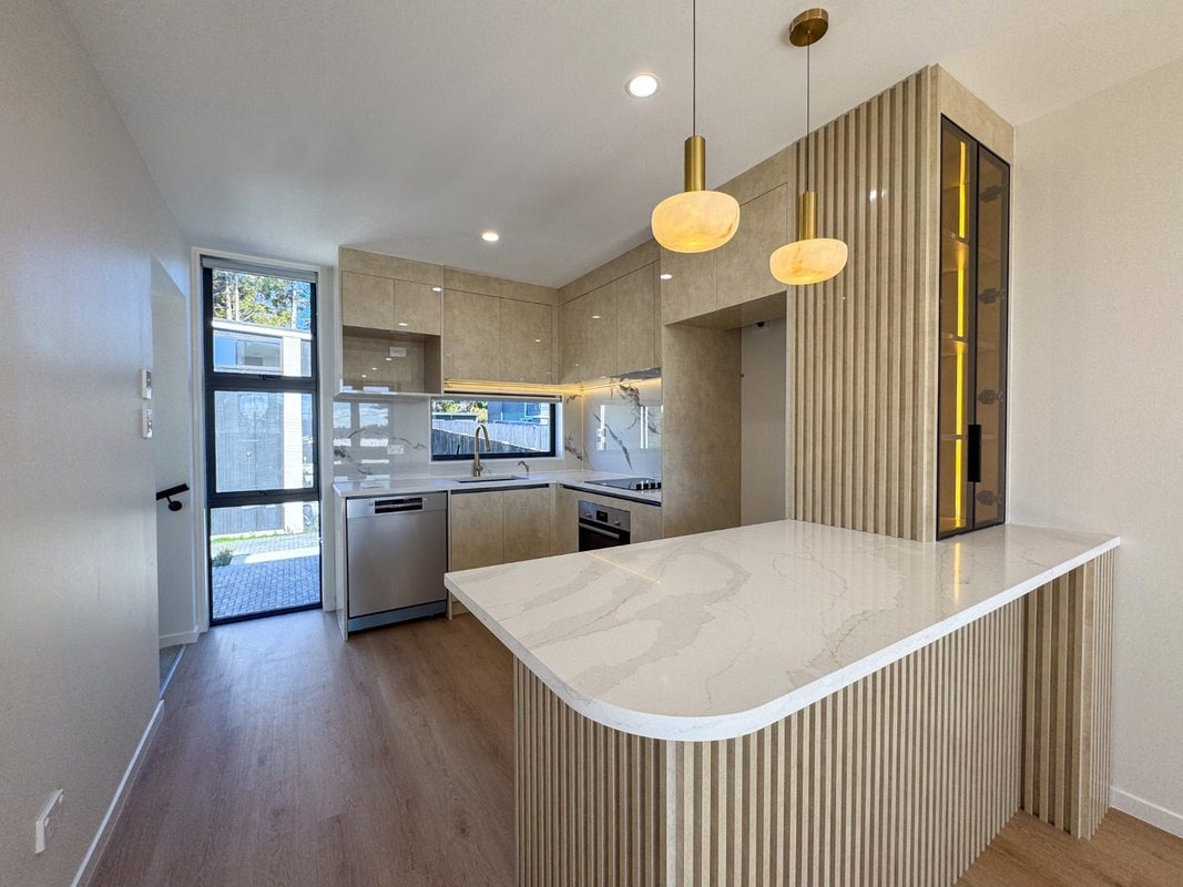 1/9 Utting Street, Birkdale, Auckland - Carousel 1