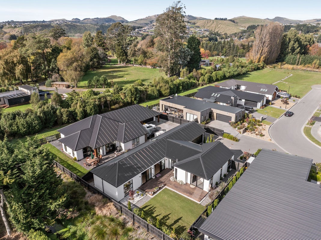 27 Irvines Track, Halswell, Christchurch - Carousel 32
