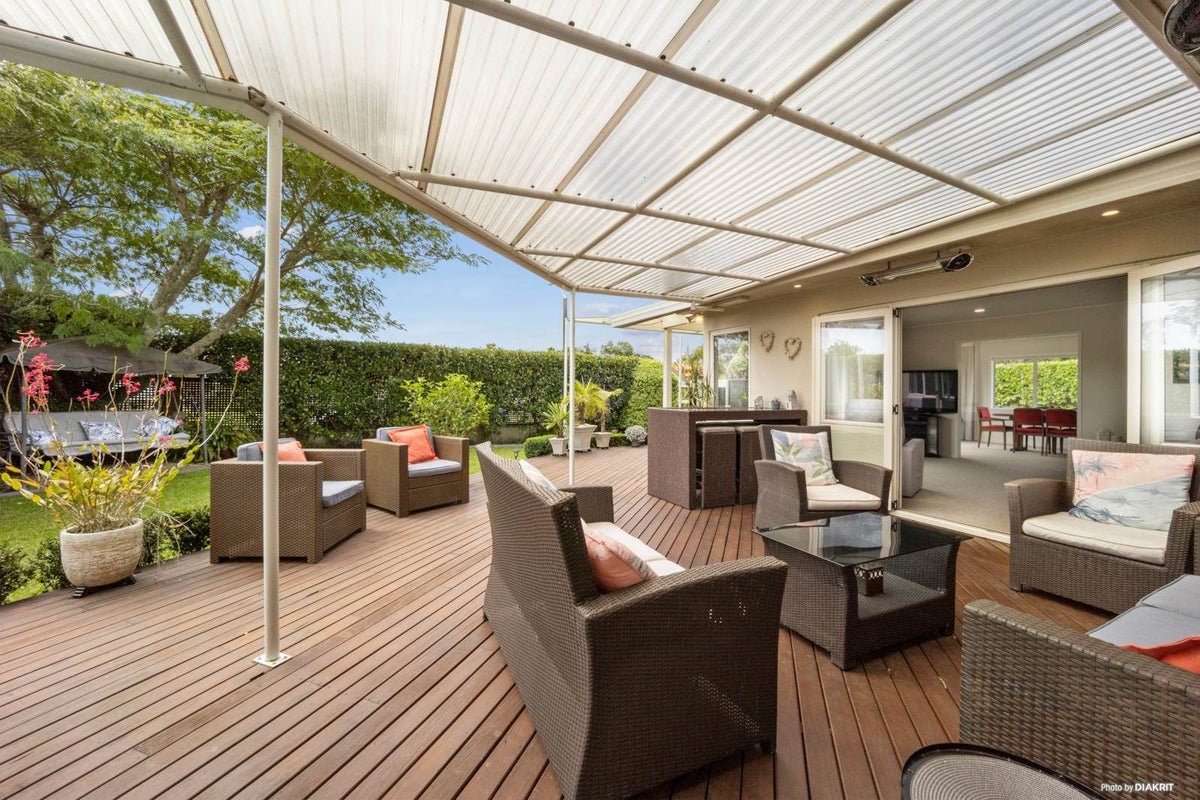 Property Valuation for 14 Suncrest Drive, West Harbour, Auckland ...