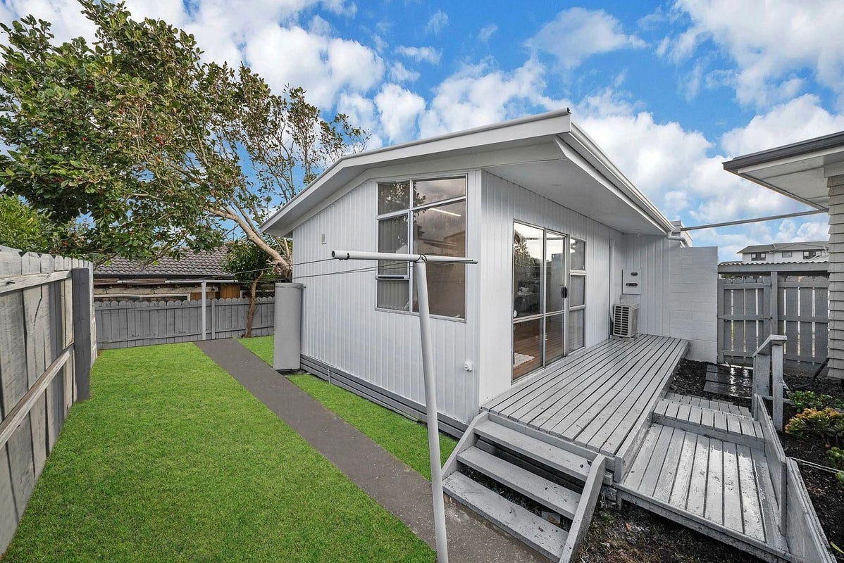 2/2 Dagenham Street, Manurewa, Manukau City, Auckland - Carousel 7