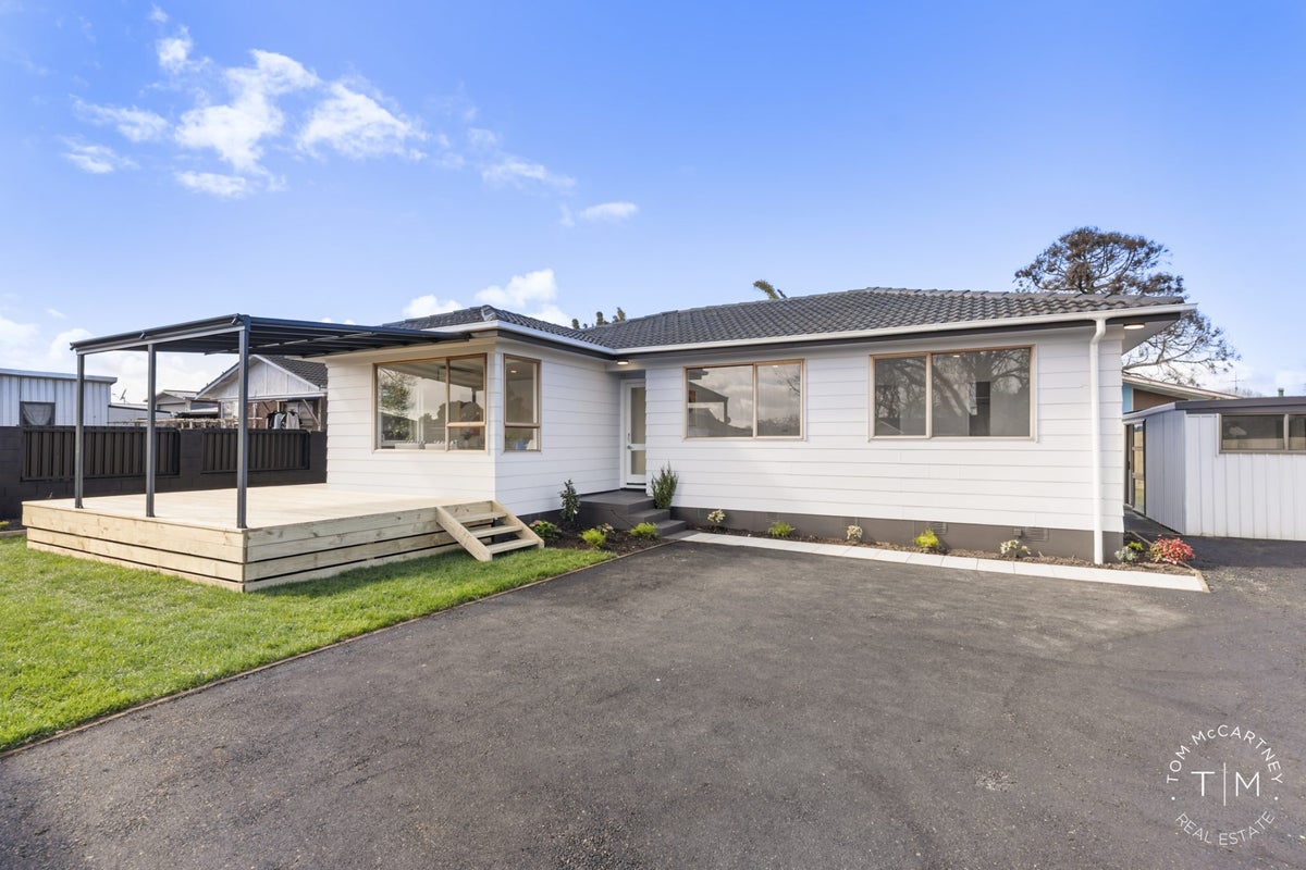 12 Desmond Place, Otara, Manukau City, Auckland - Carousel 2